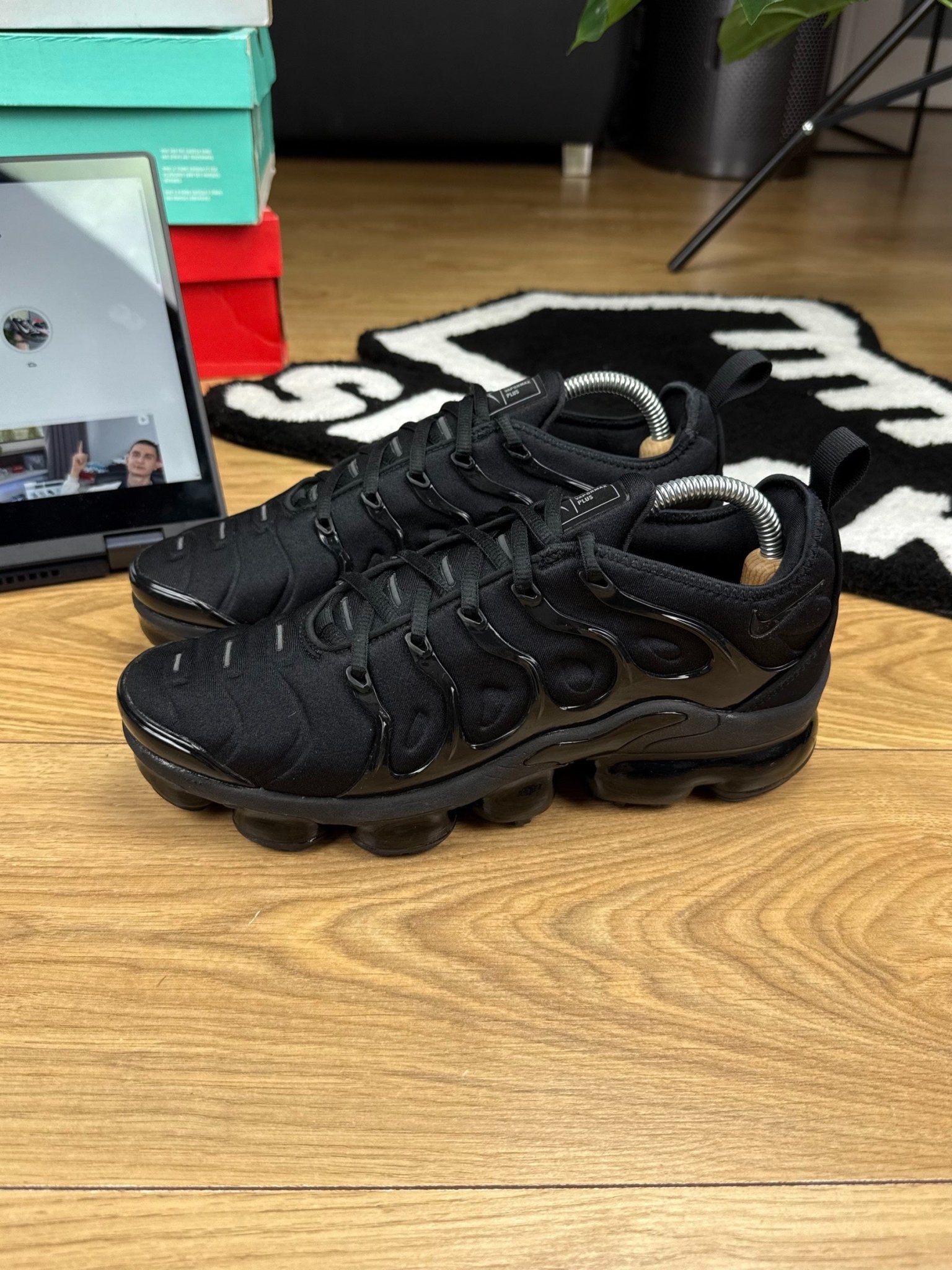 Nike Air Vapormax Plus (41) - sneakilystore