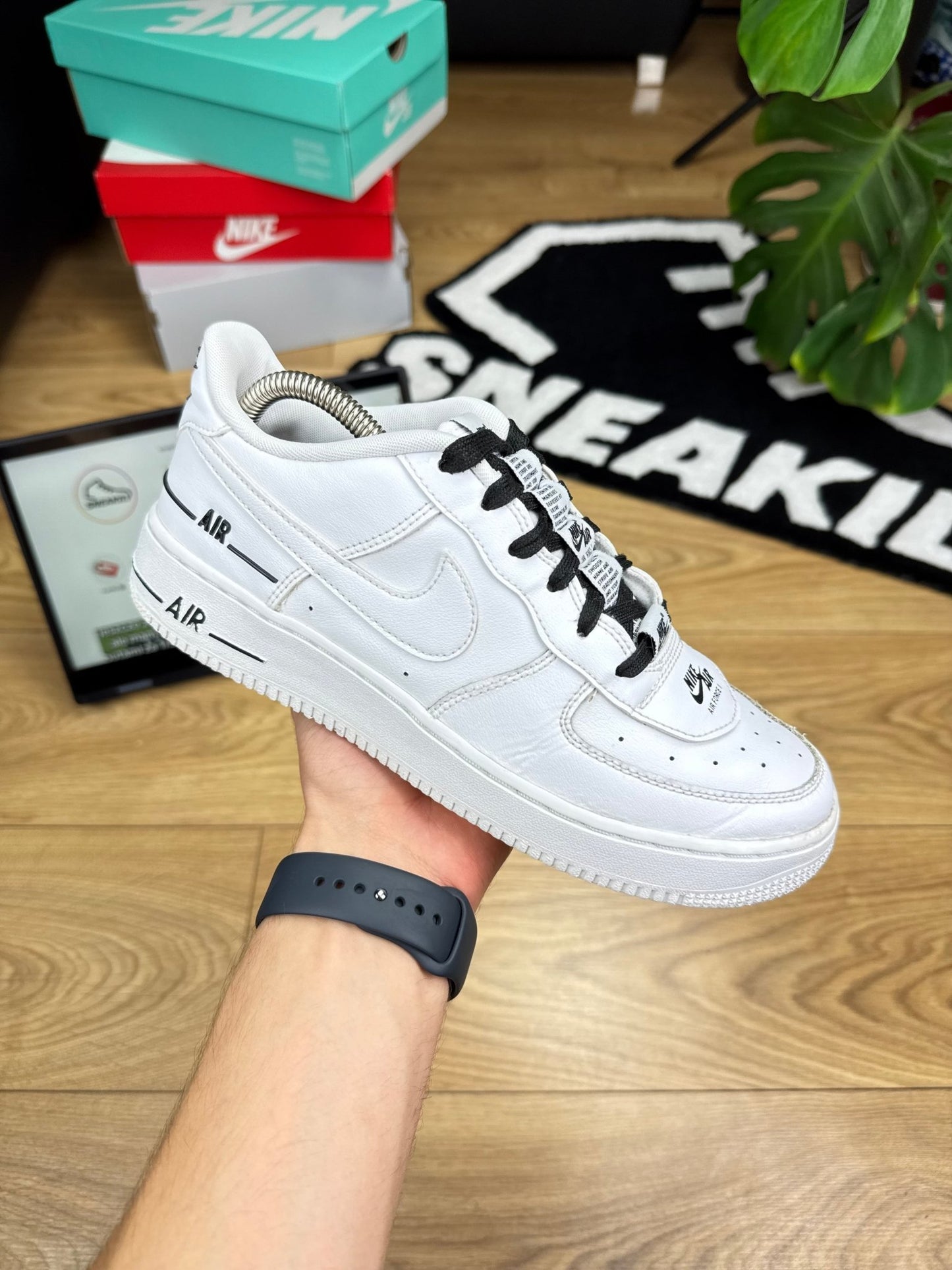 Nike Air Force 1 Low (40)