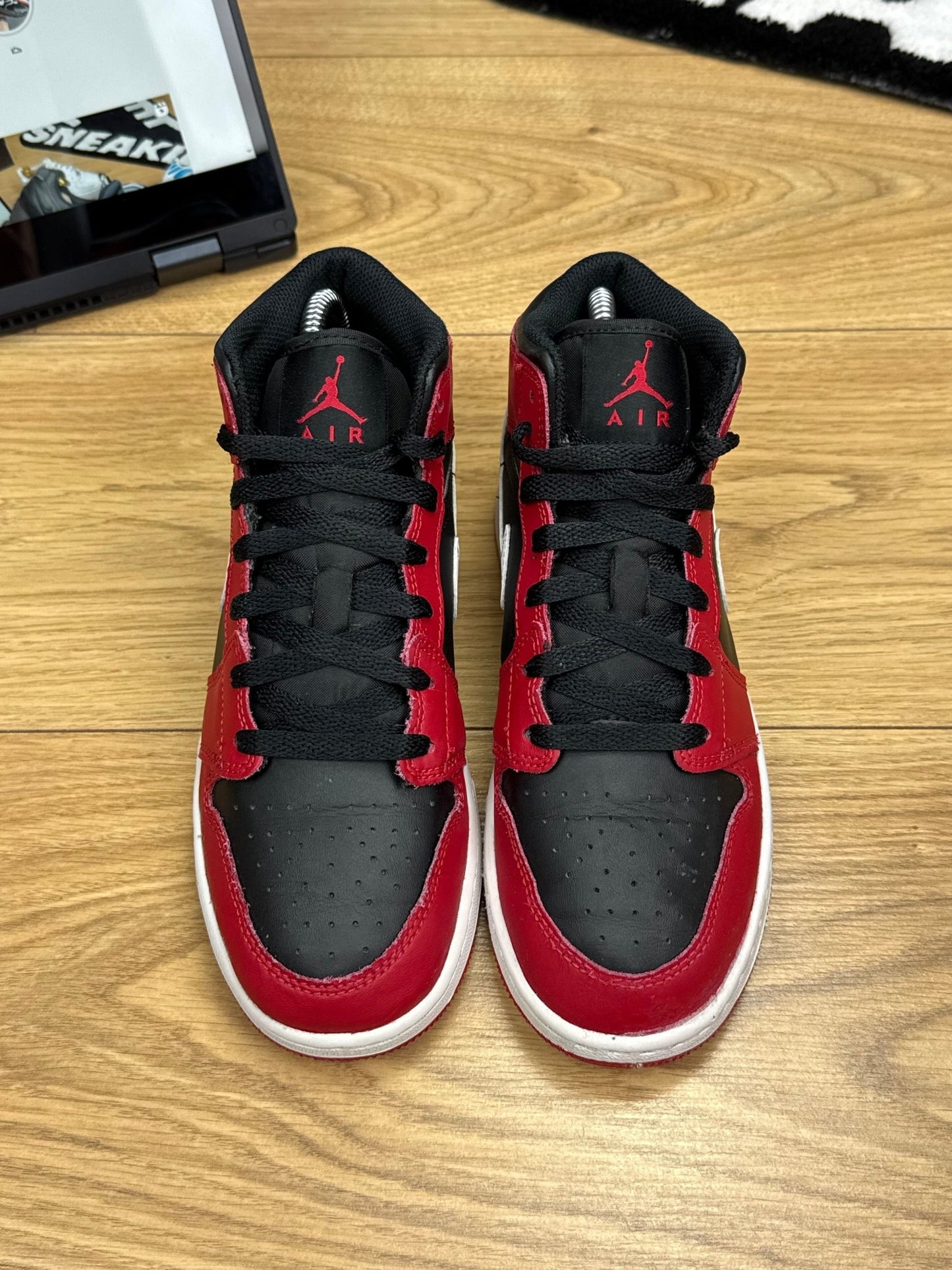 Nike Air Jordan 1 Mid (37.5)