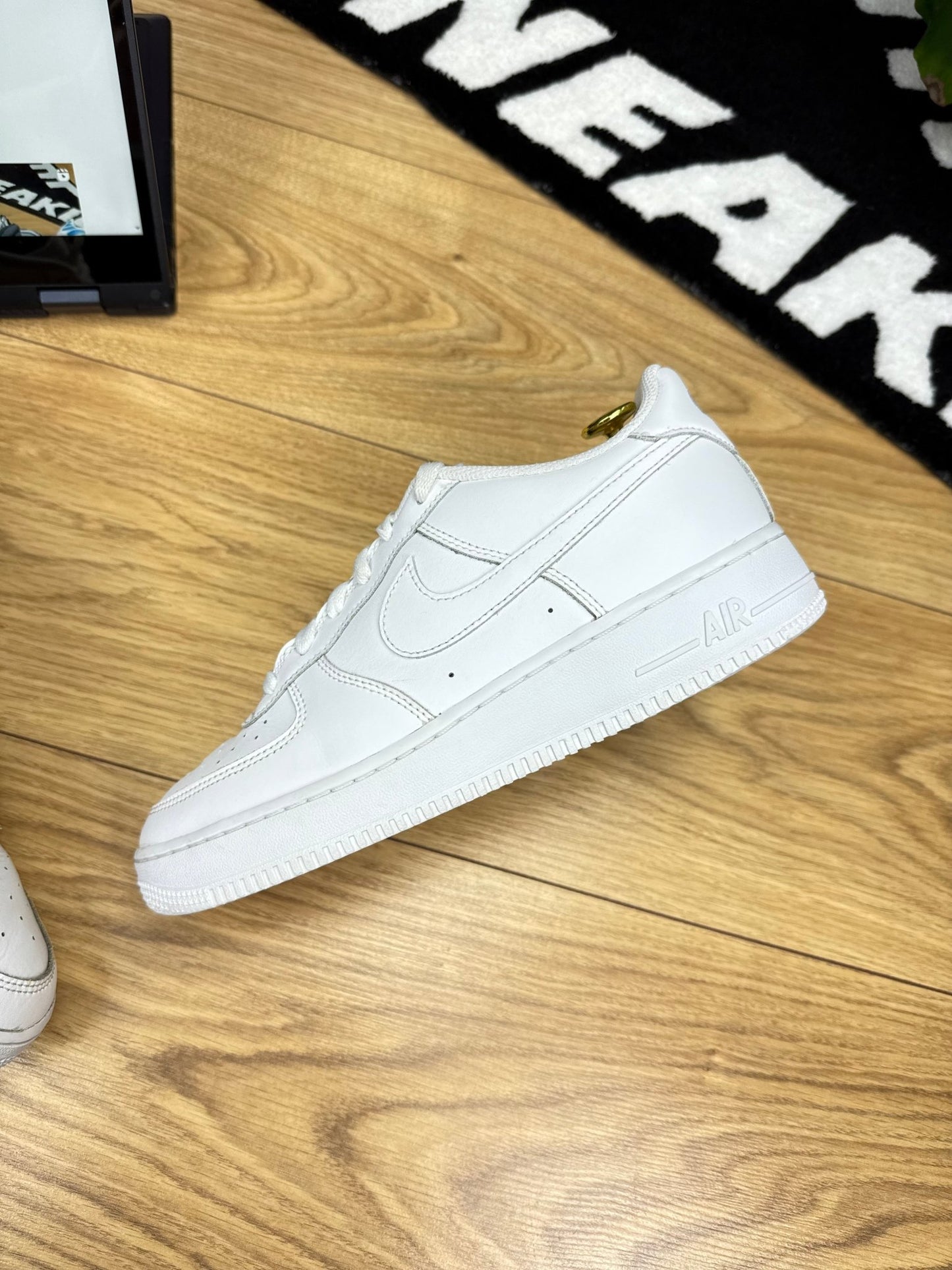 Nike Air Force 1 Low (40)
