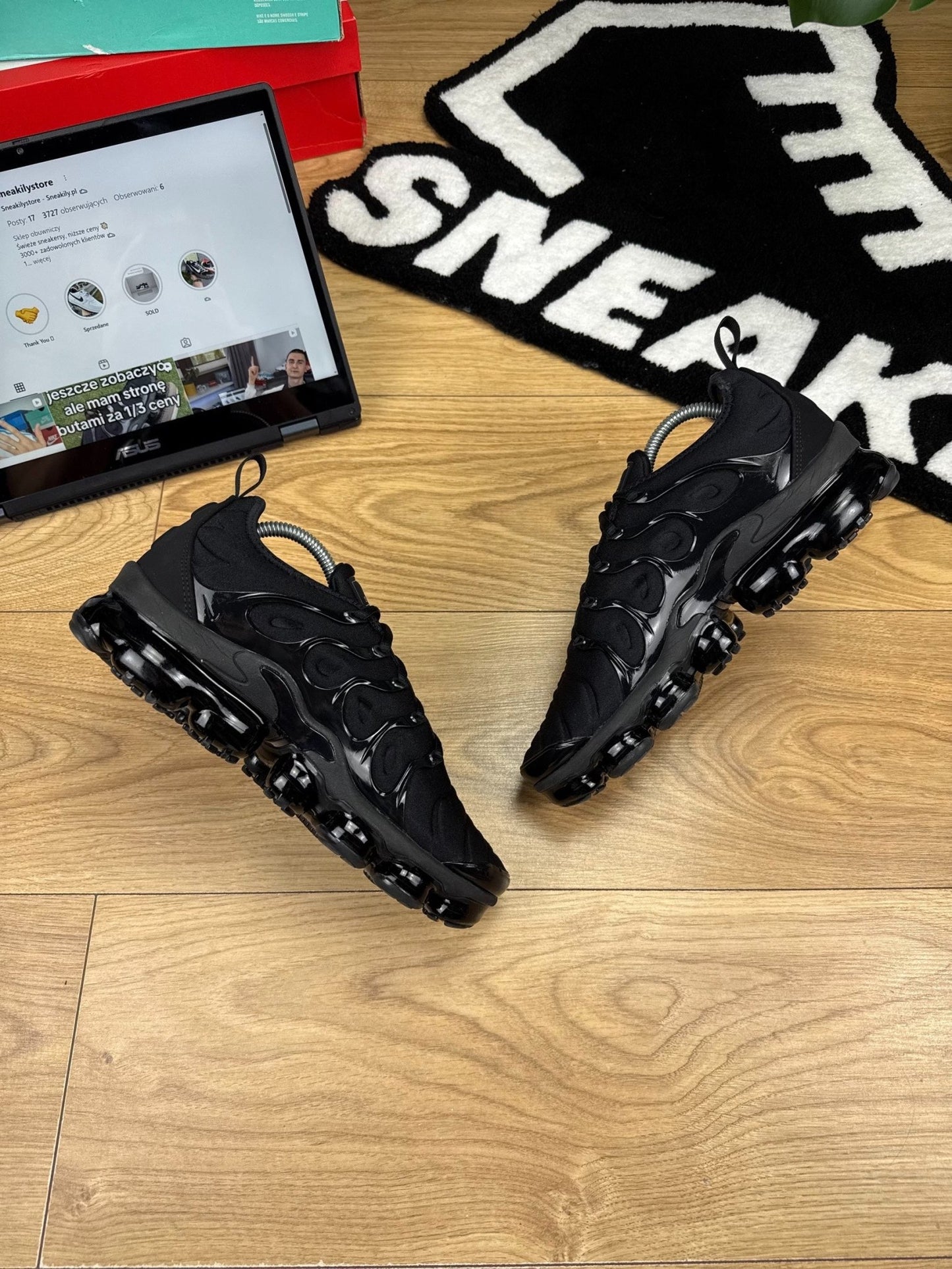 Nike Air Vapormax Plus (41) - sneakilystore