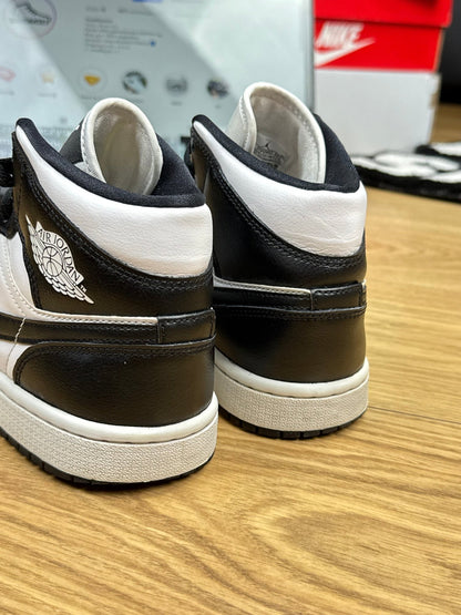 Nike Air Jordan 1 Mid (37.5)