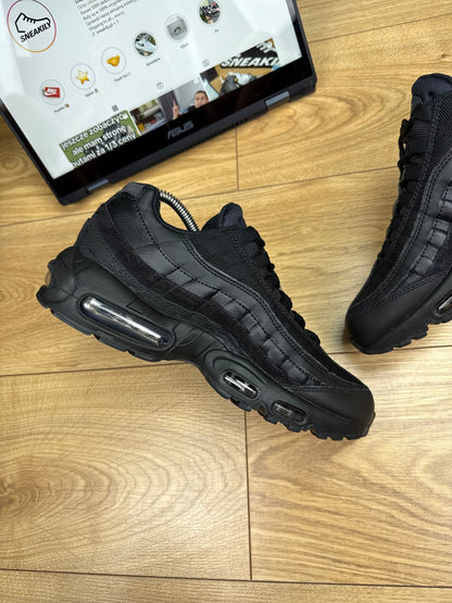 Nike Air Max 95 (42)