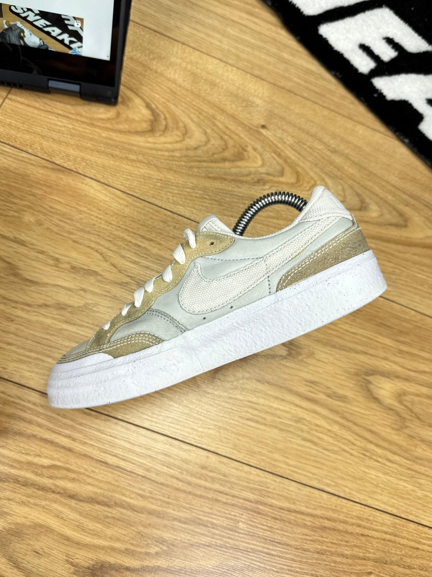 Nike SB Pogo Premium (37.5)