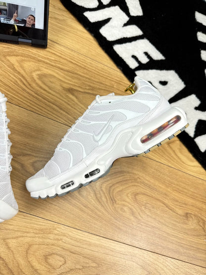 Nike Air Max Plus (44) - sneakilystore