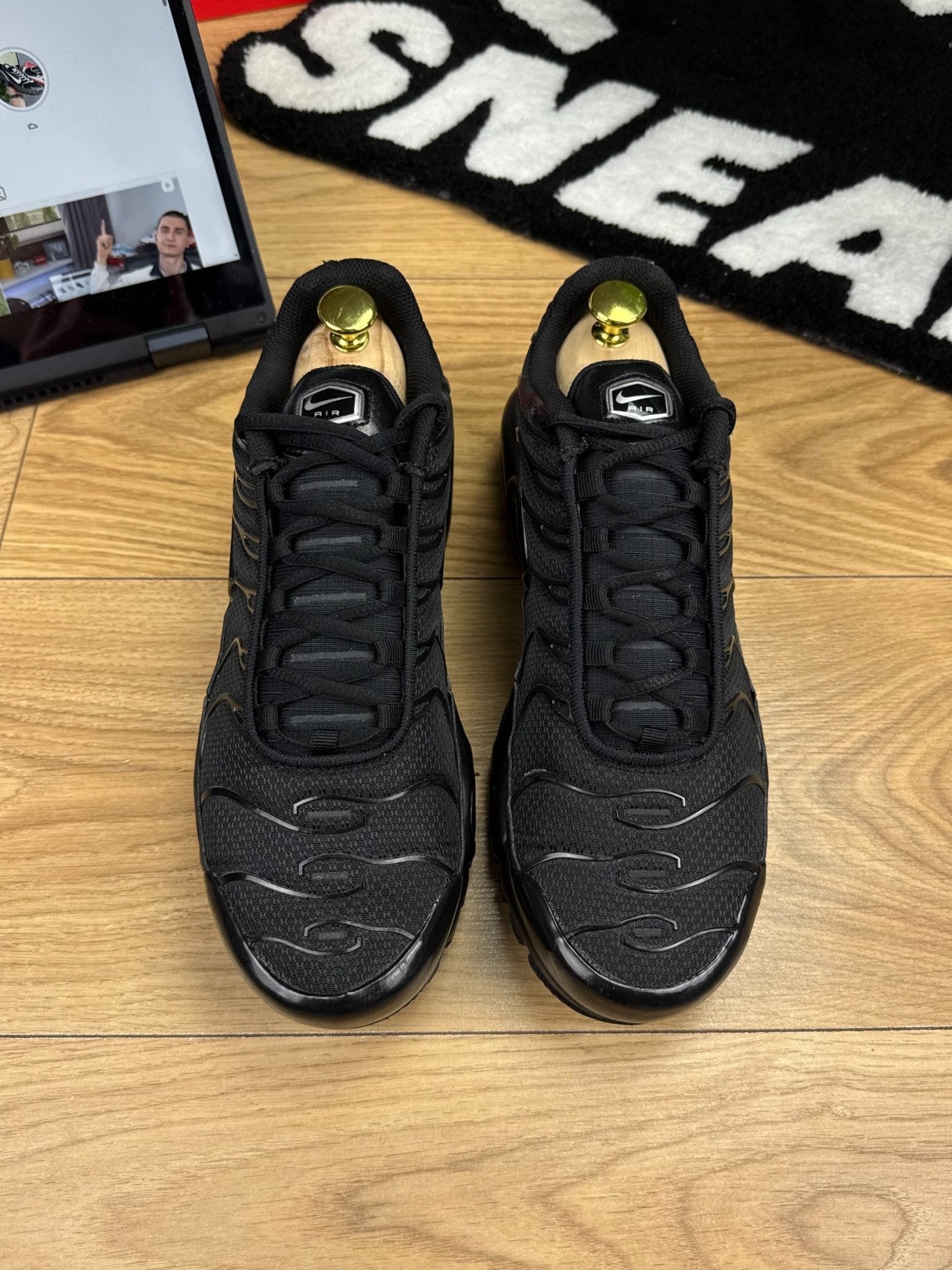 Nike Air Max Plus (42.5) - sneakilystore