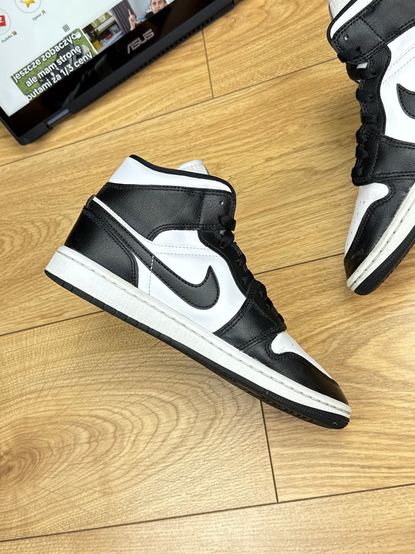 Nike Air Jordan 1 Mid (37.5)
