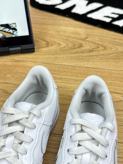 Nike Air Force 1 Low (37.5)