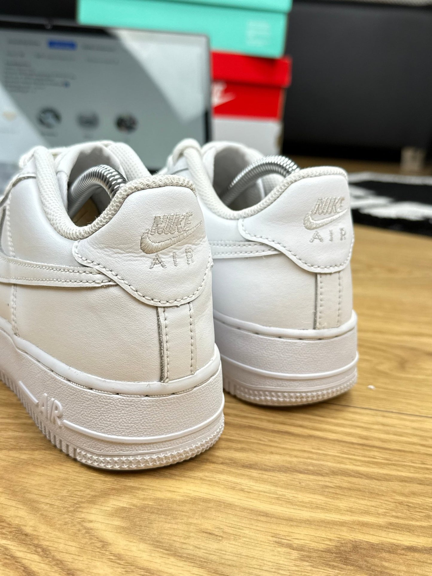 Nike Air Force 1 Low (38.5)