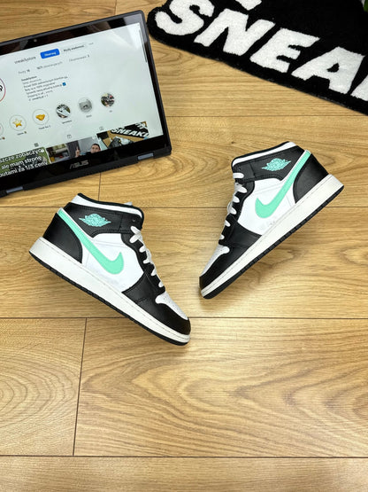 Nike Air Jordan 1 Low (37.5)