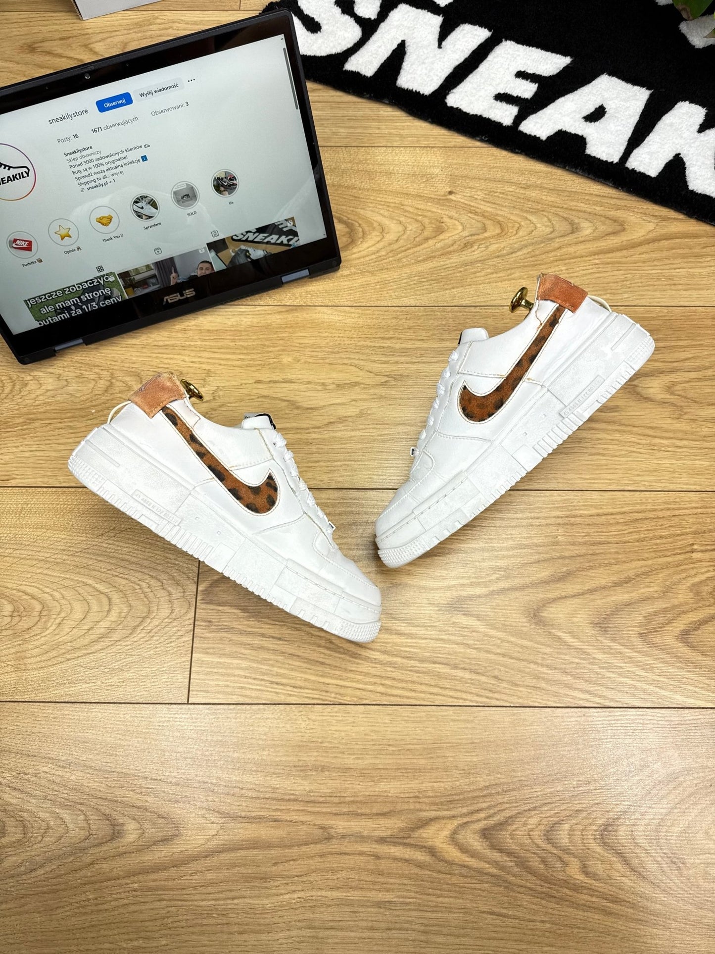 Nike Air Force 1 Pixel (40.5)
