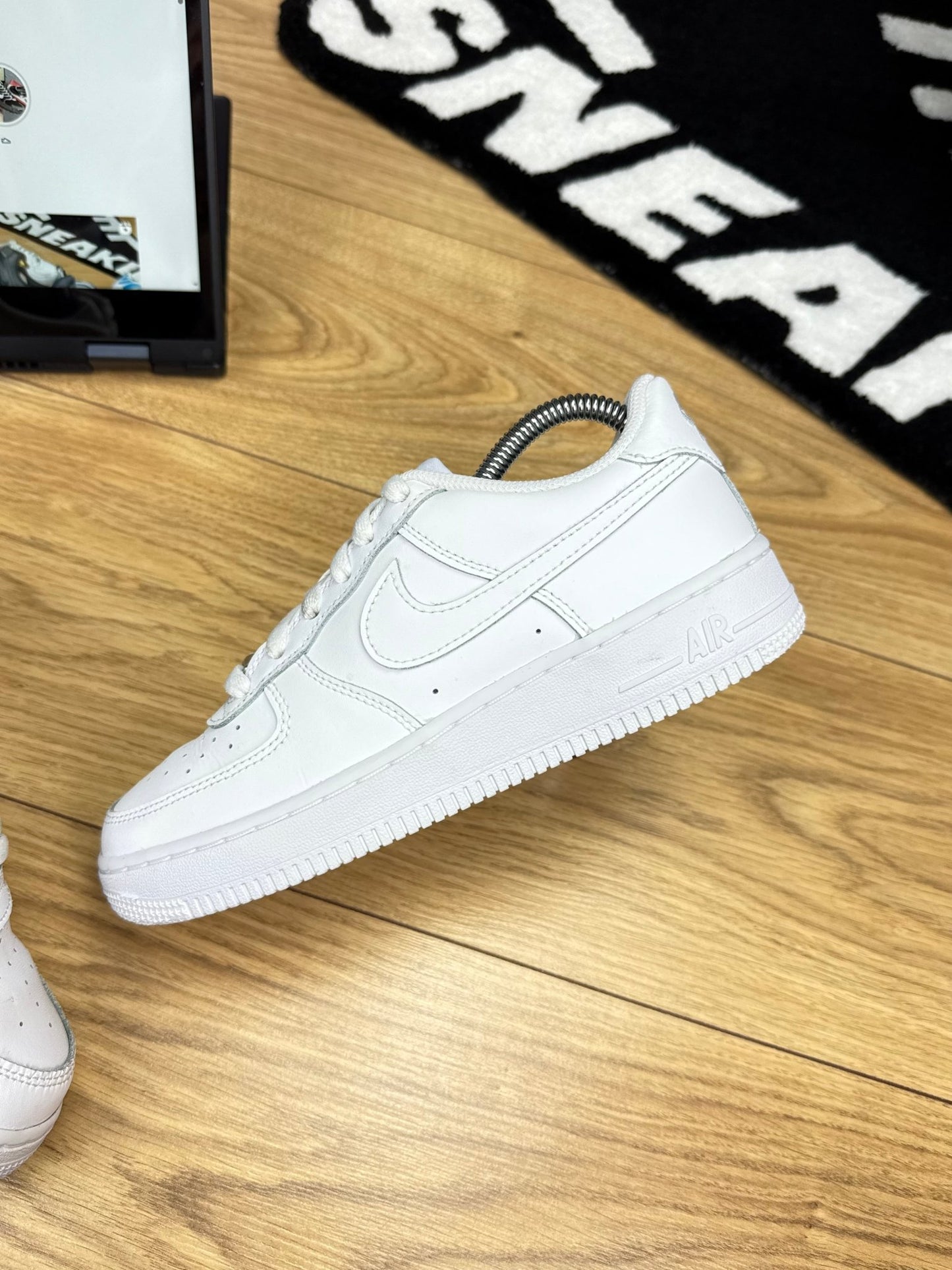 Nike Air Force 1 Low (37.5)