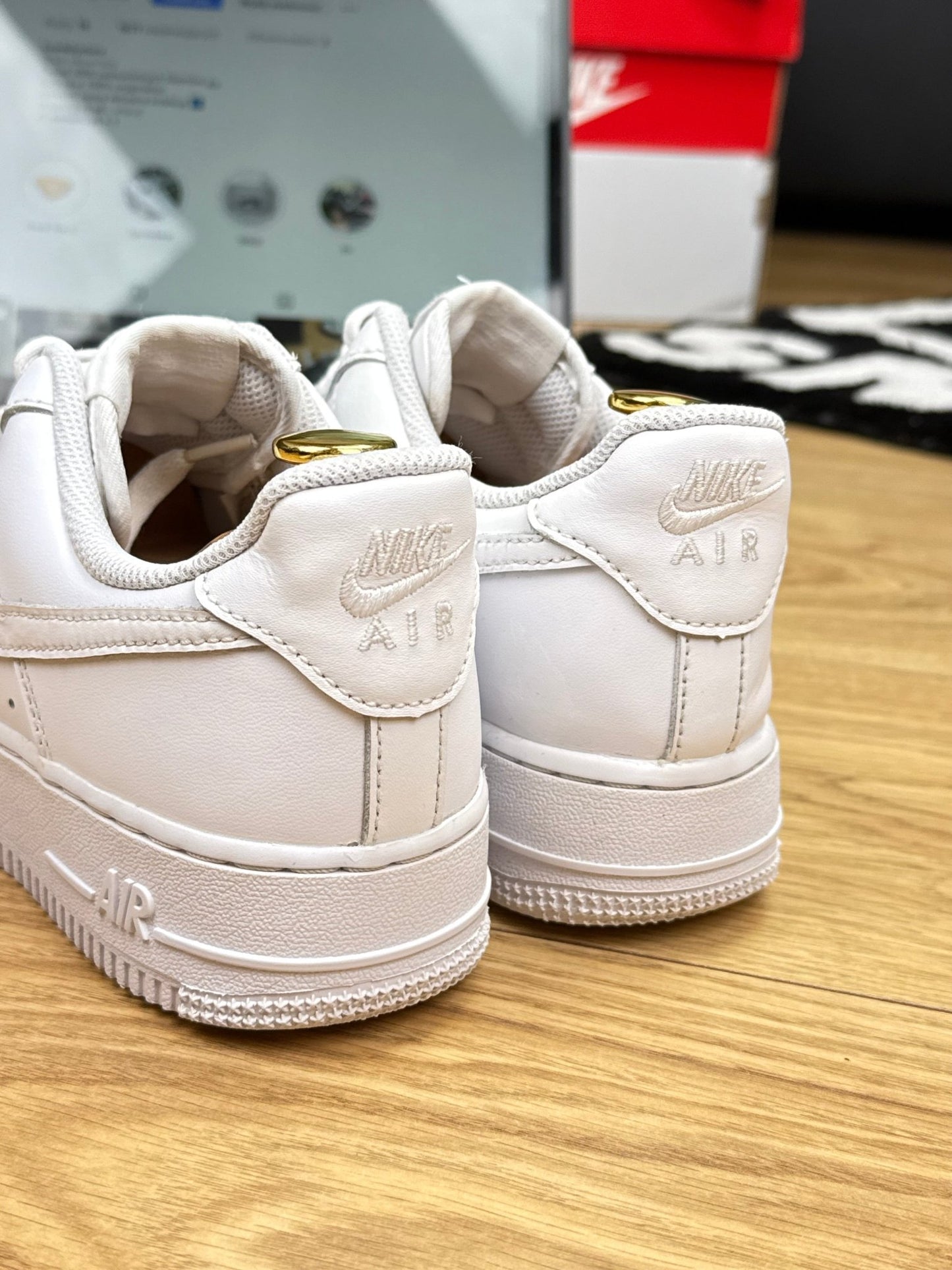 Nike Air Force 1 Low (38.5)