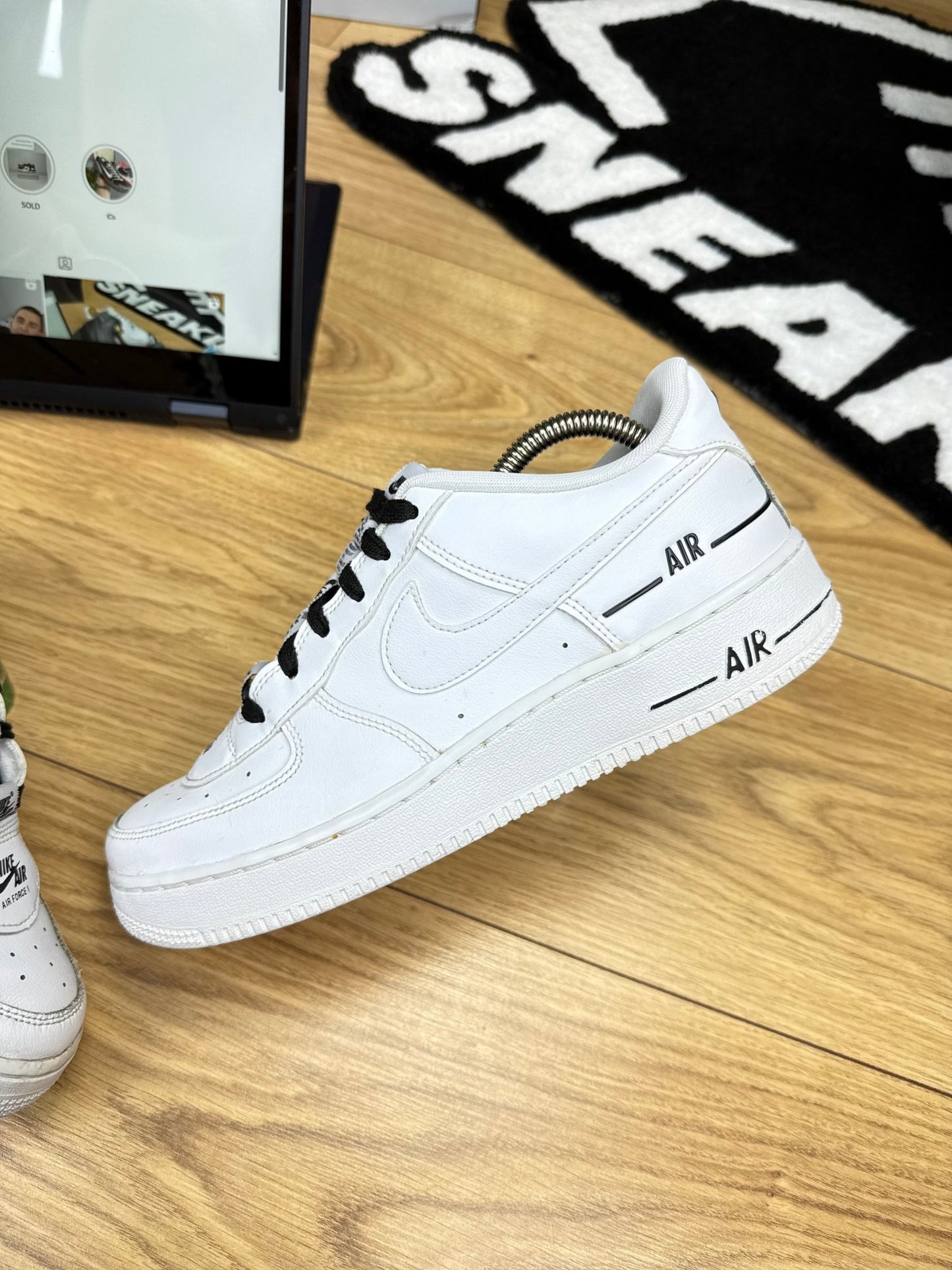 Nike Air Force 1 Low (40)