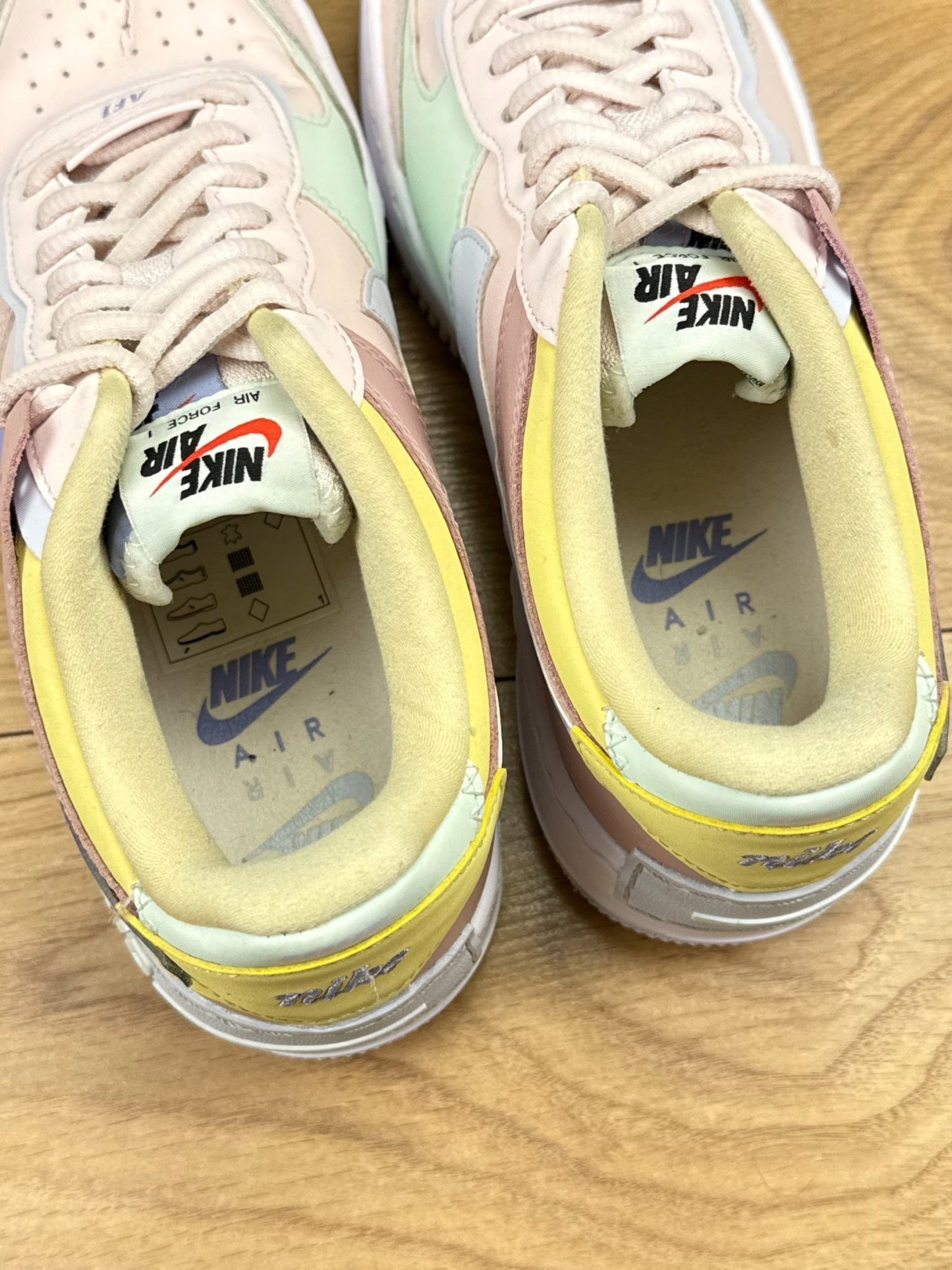 Nike Air Force 1 Low (38.5)