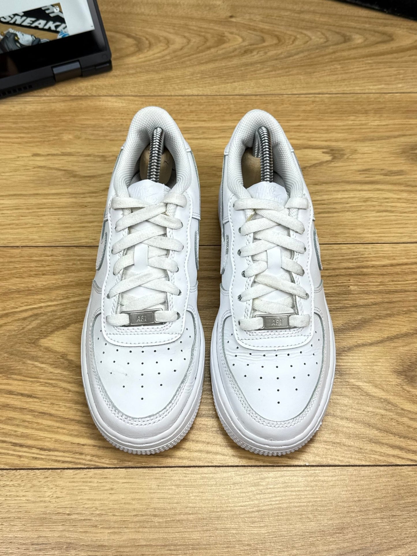 Nike Air Force 1 Low (37.5)