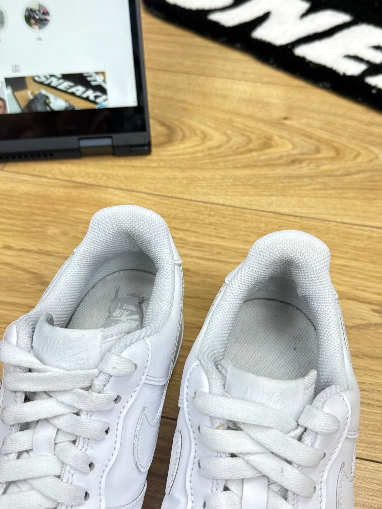 Nike Air Force 1 Low (40)