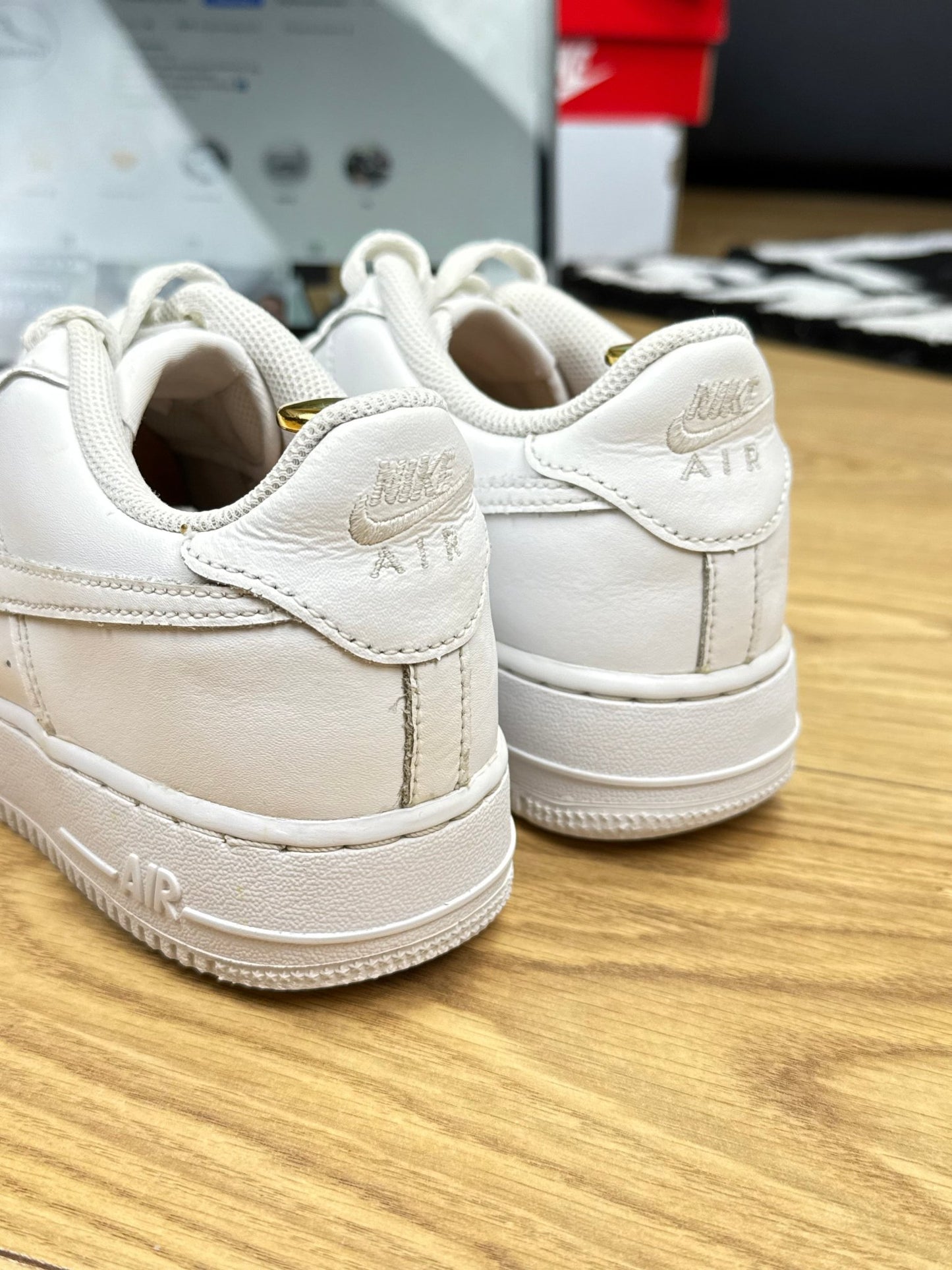 Nike Air Force 1 Low (40)