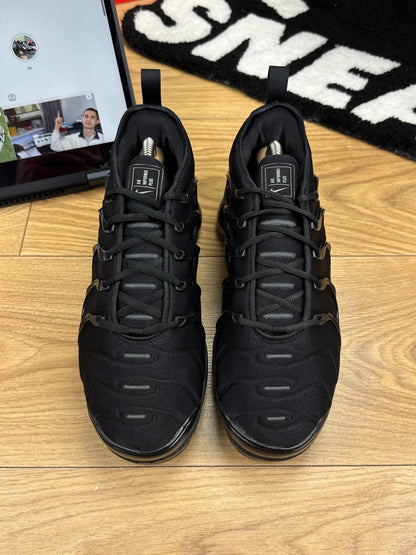 Nike Air Vapormax Plus (42) - sneakilystore