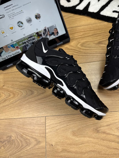 Nike Air Vapormax Plus (45) - sneakilystore