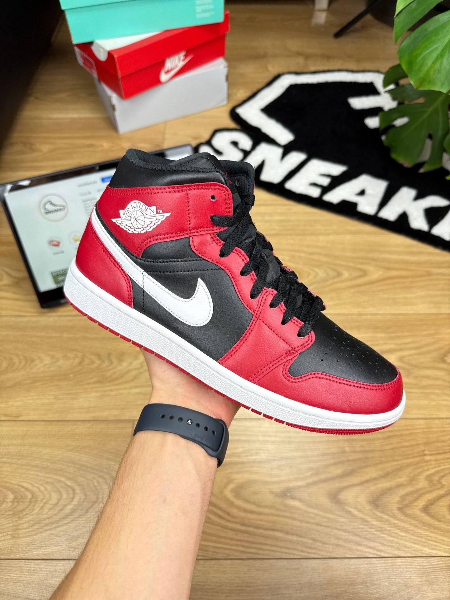 Nike Air Jordan 1 Mid (44.5)