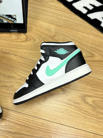 Nike Air Jordan 1 Low (37.5)