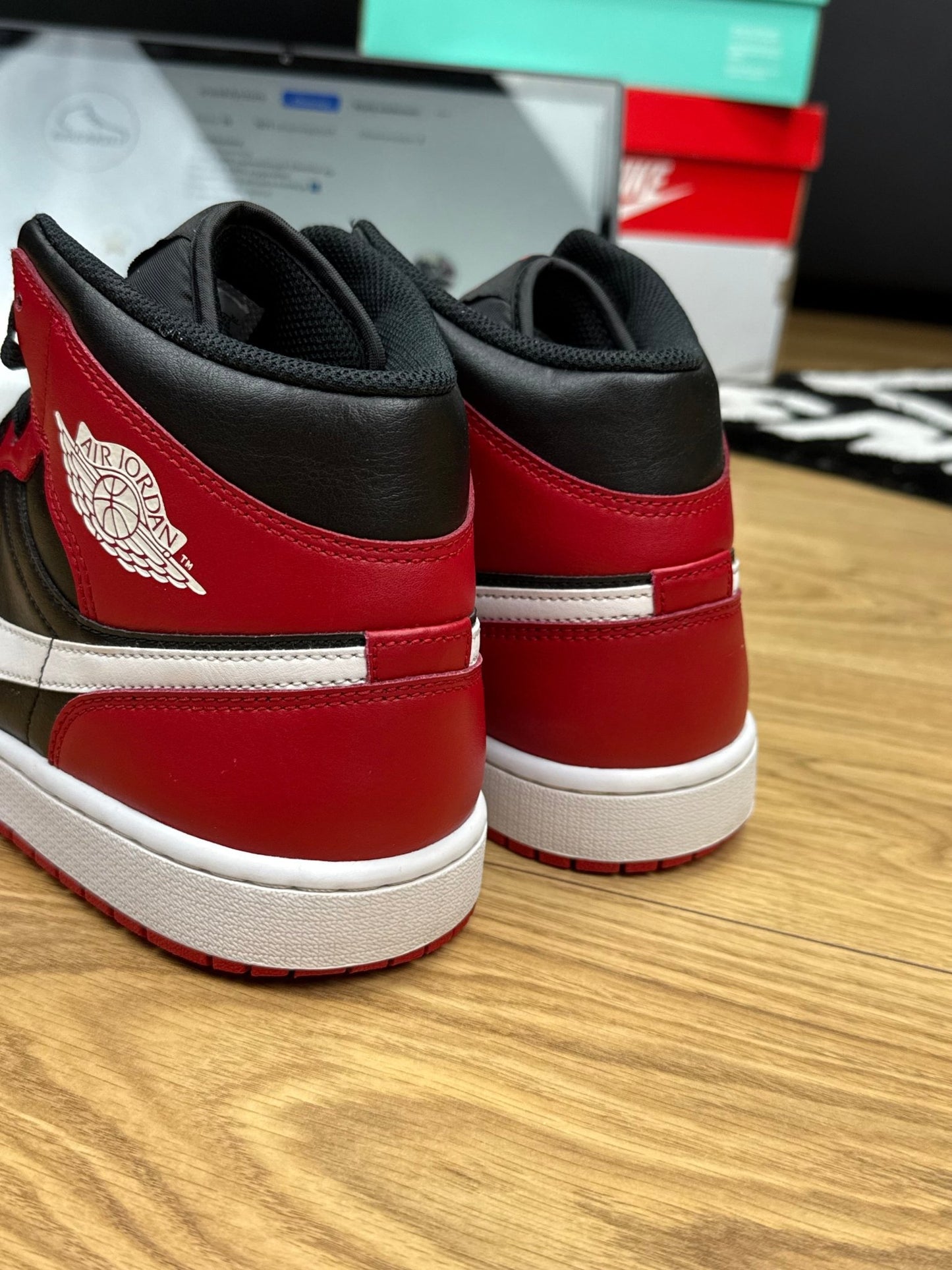 Nike Air Jordan 1 Mid (44.5)