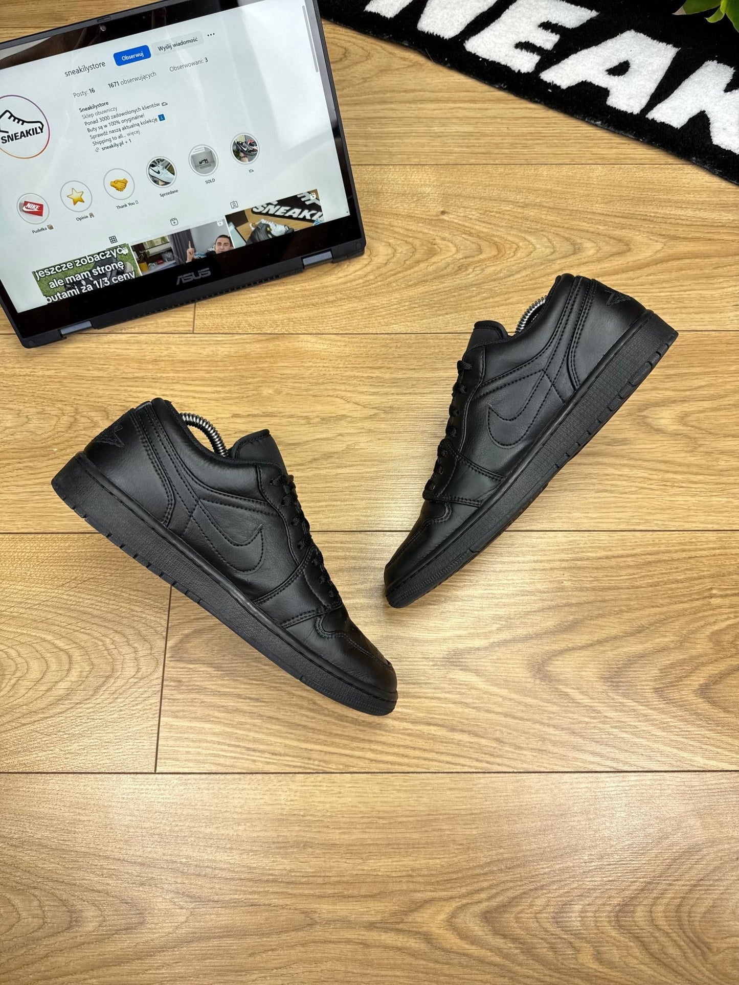 Nike Air Jordan 1 Low (42.5)