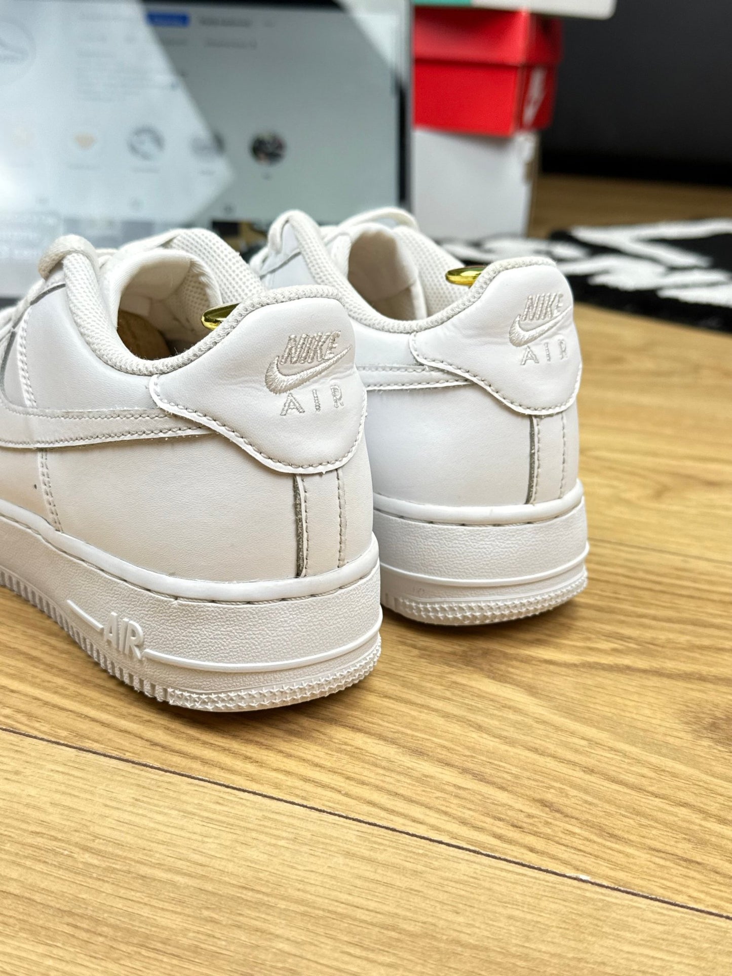 Nike Air Force 1 Low (40)