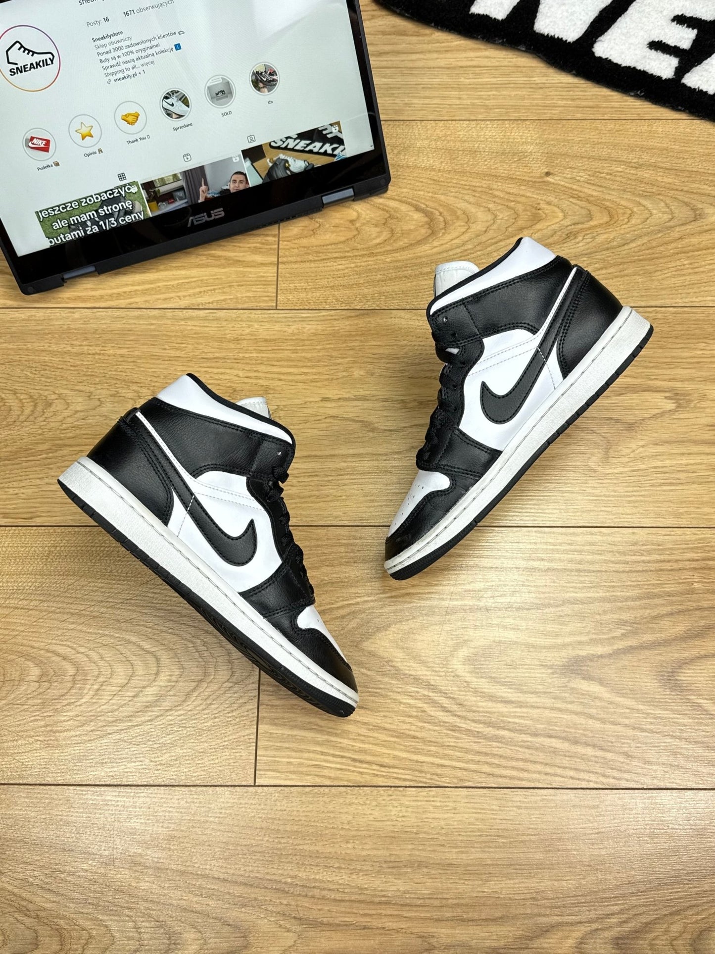 Nike Air Jordan 1 Mid (37.5)