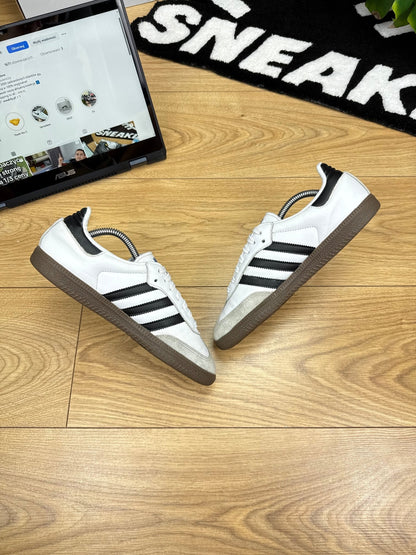 Adidas Samba (39 1/3)