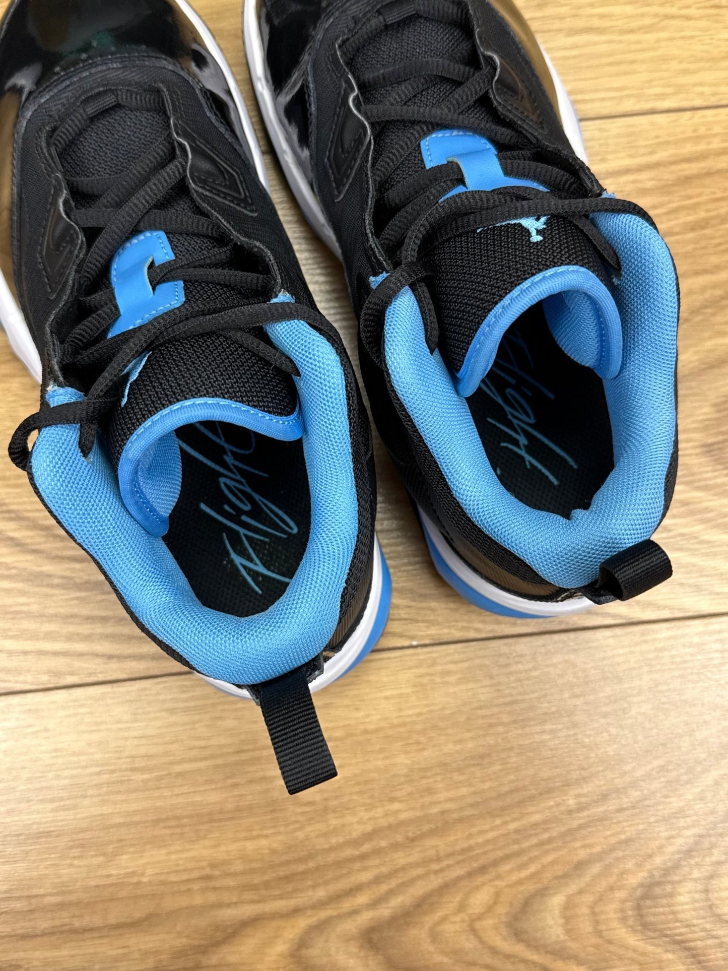 Nike Air Jordan Stay Loyal 3 (38.5)