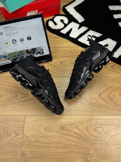 Nike Air Vapormax Plus (42) - sneakilystore