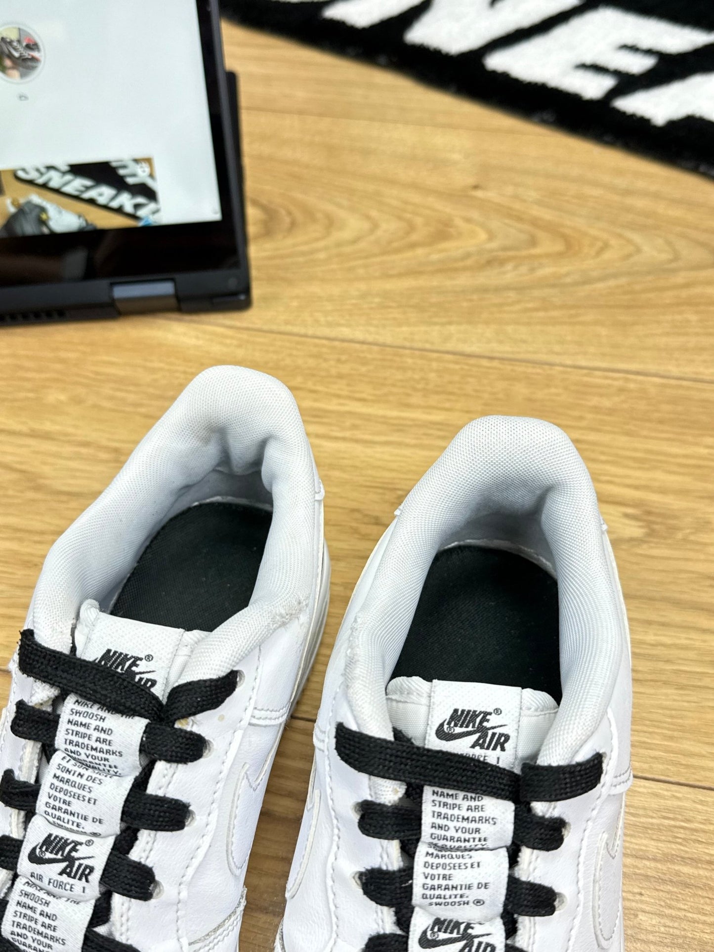 Nike Air Force 1 Low (40)