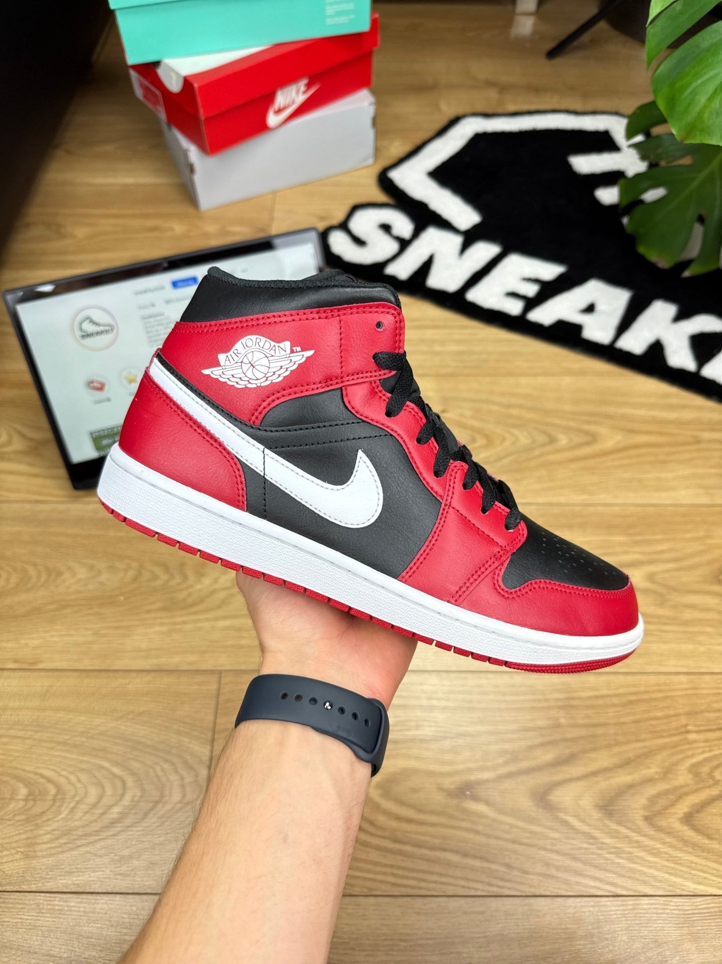 Nike Air Jordan 1 Mid (44.5)