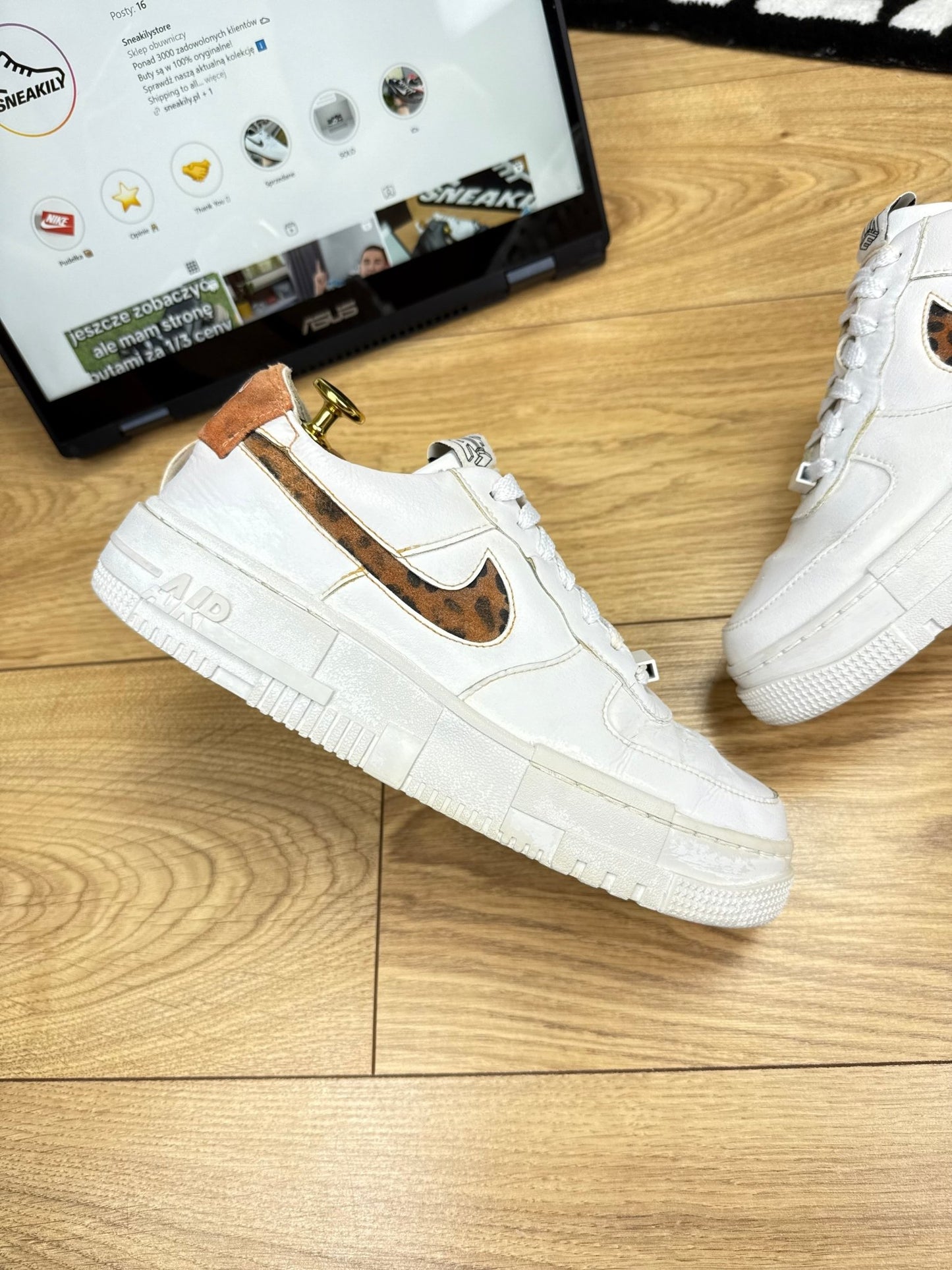 Nike Air Force 1 Pixel (40.5)
