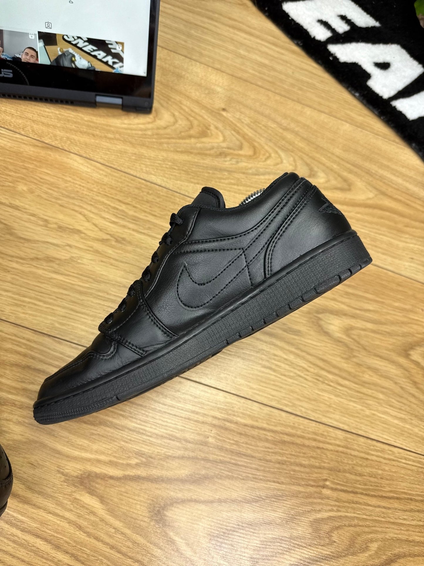 Nike Air Jordan 1 Low (42.5)
