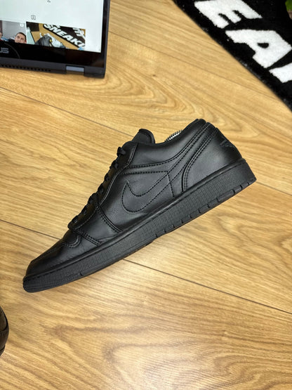 Nike Air Jordan 1 Low (42.5)