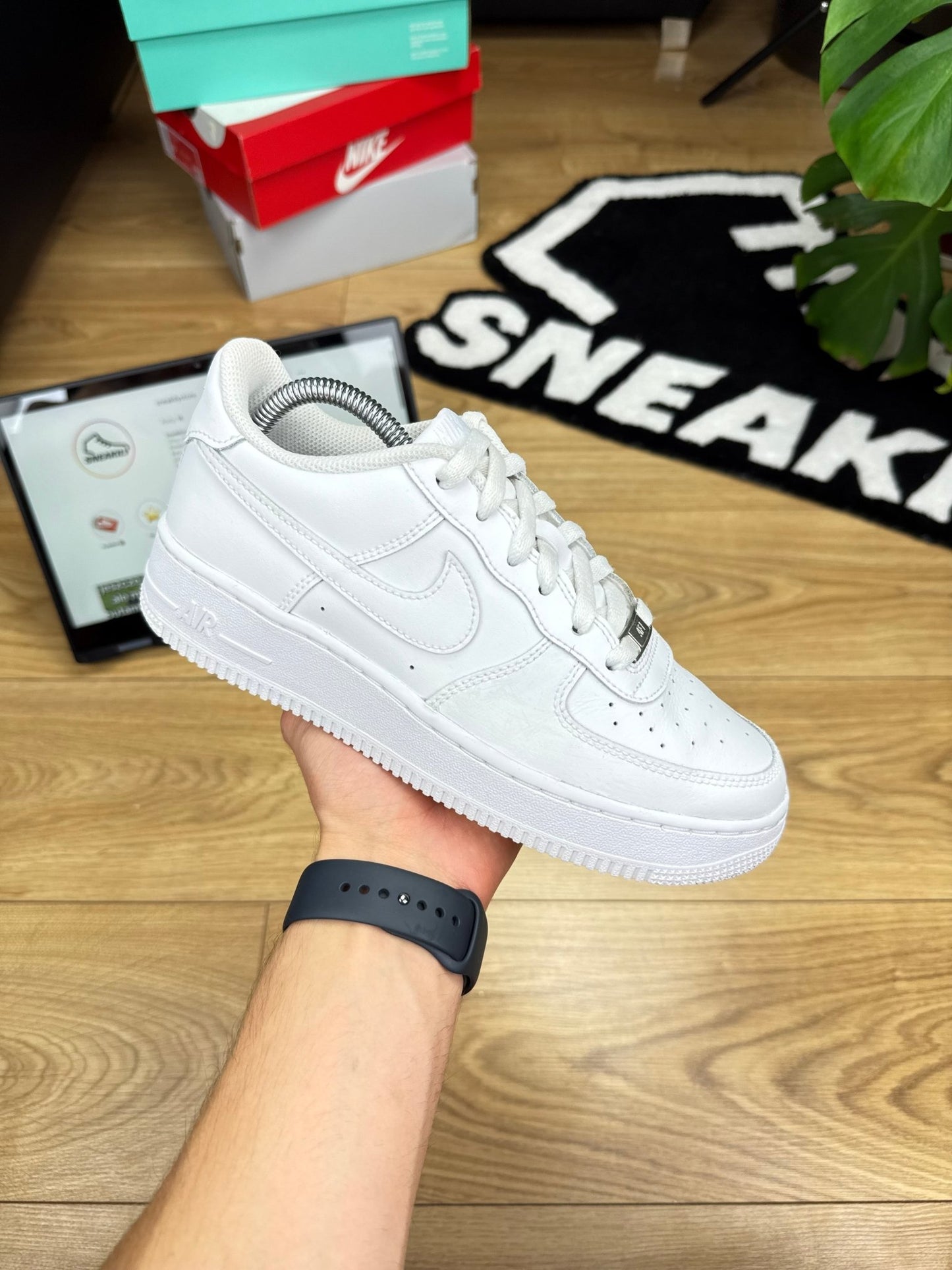 Nike Air Force 1 Low (38.5)