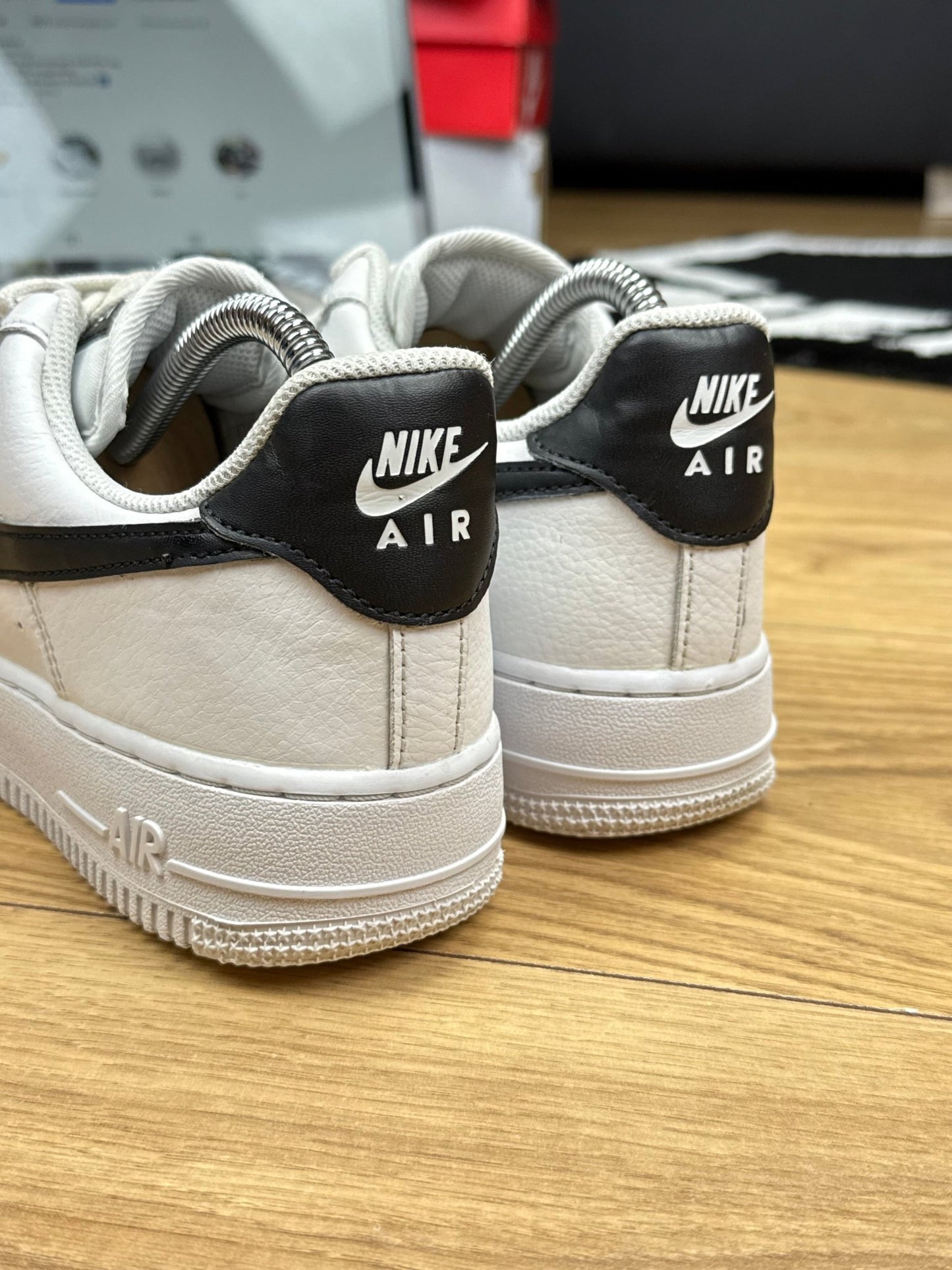 Nike Air Force 1 Low (40)