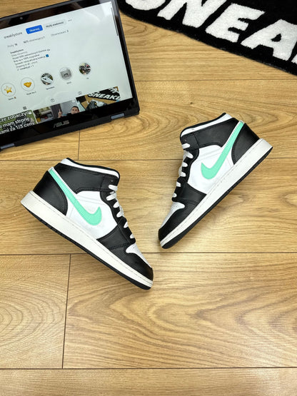Nike Air Jordan 1 Low (37.5)