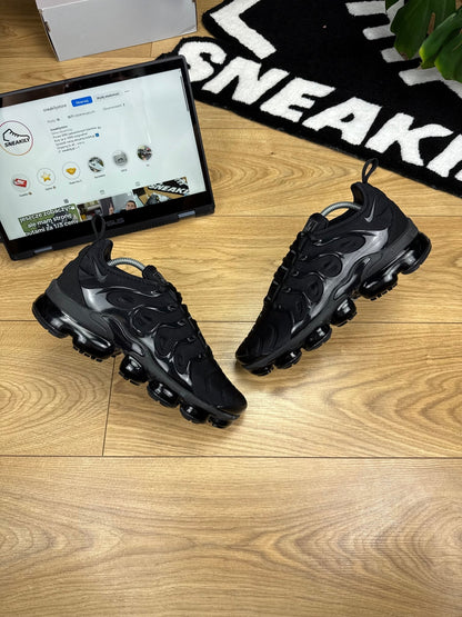 Nike Air Vapormax Plus (42.5)