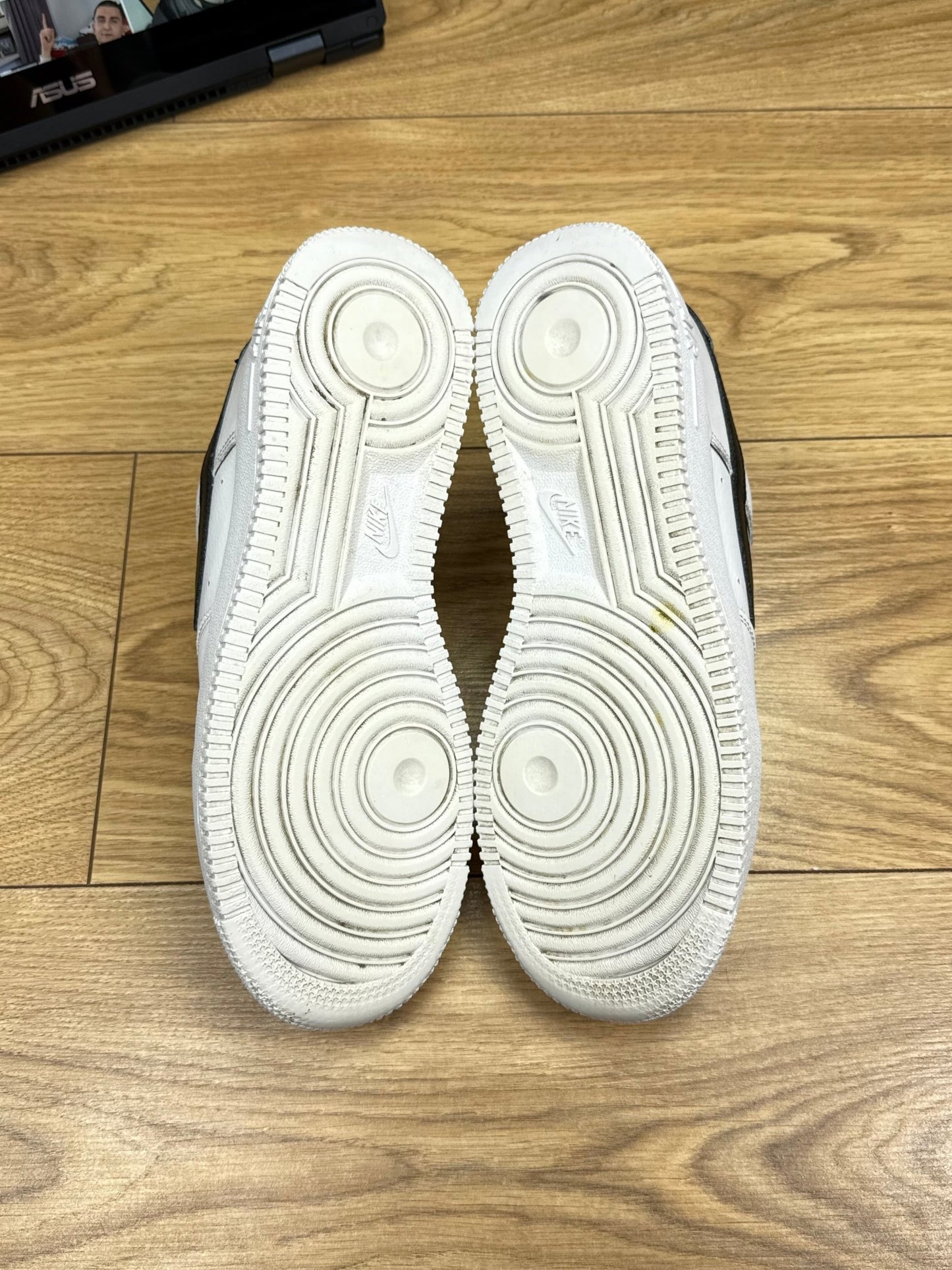 Nike Air Force 1 Low (40)