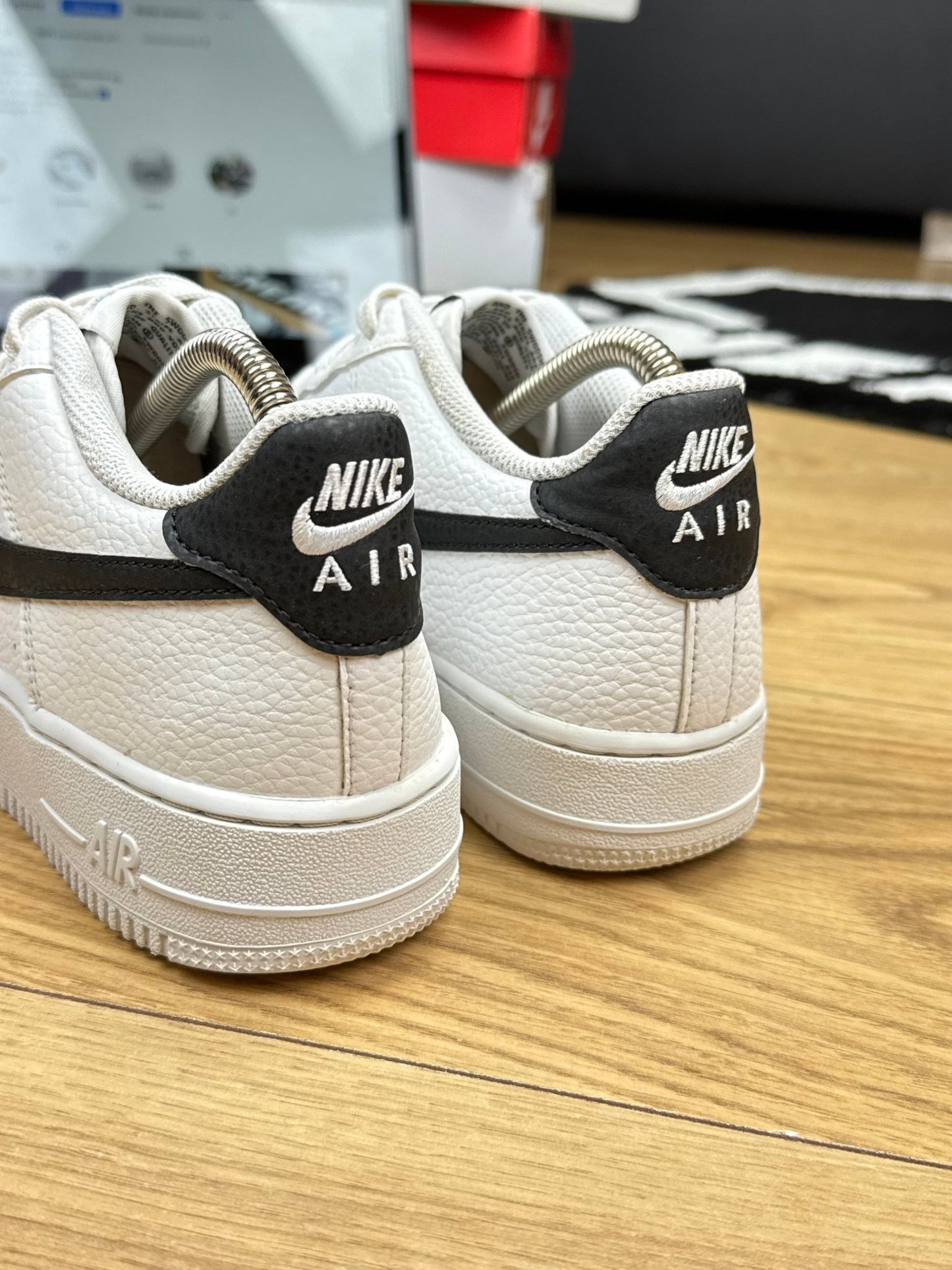 Nike Air Force 1 Low (38.5)