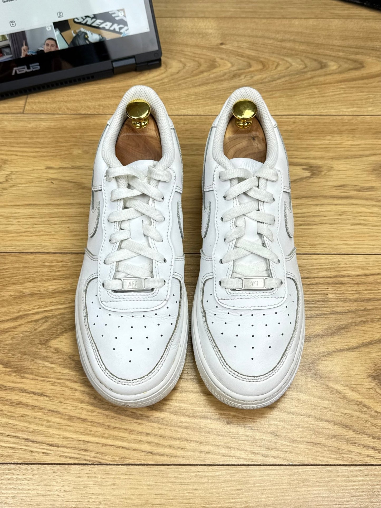 Nike Air Force 1 Low (40)