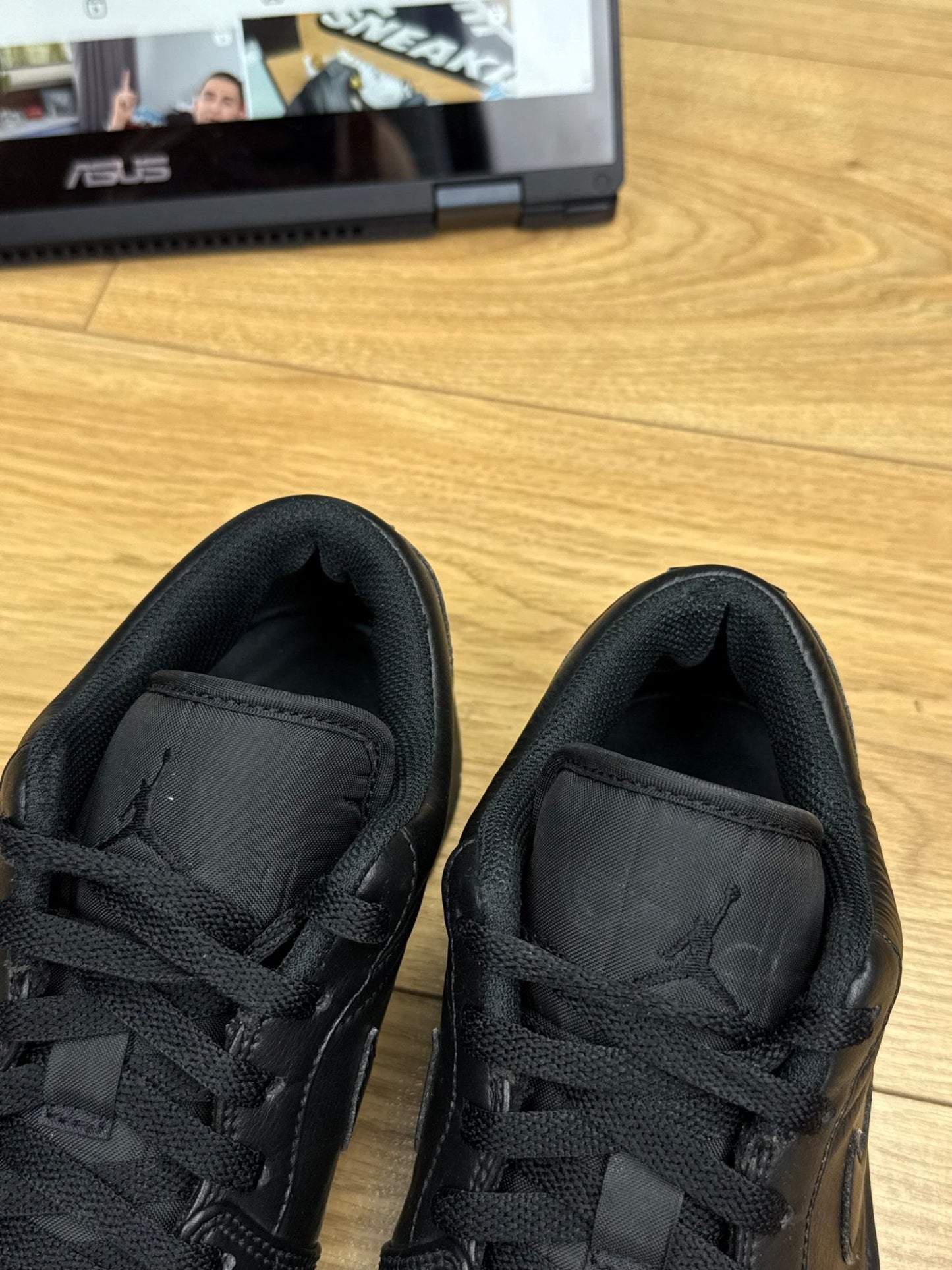 Nike Air Jordan 1 Low (42.5)