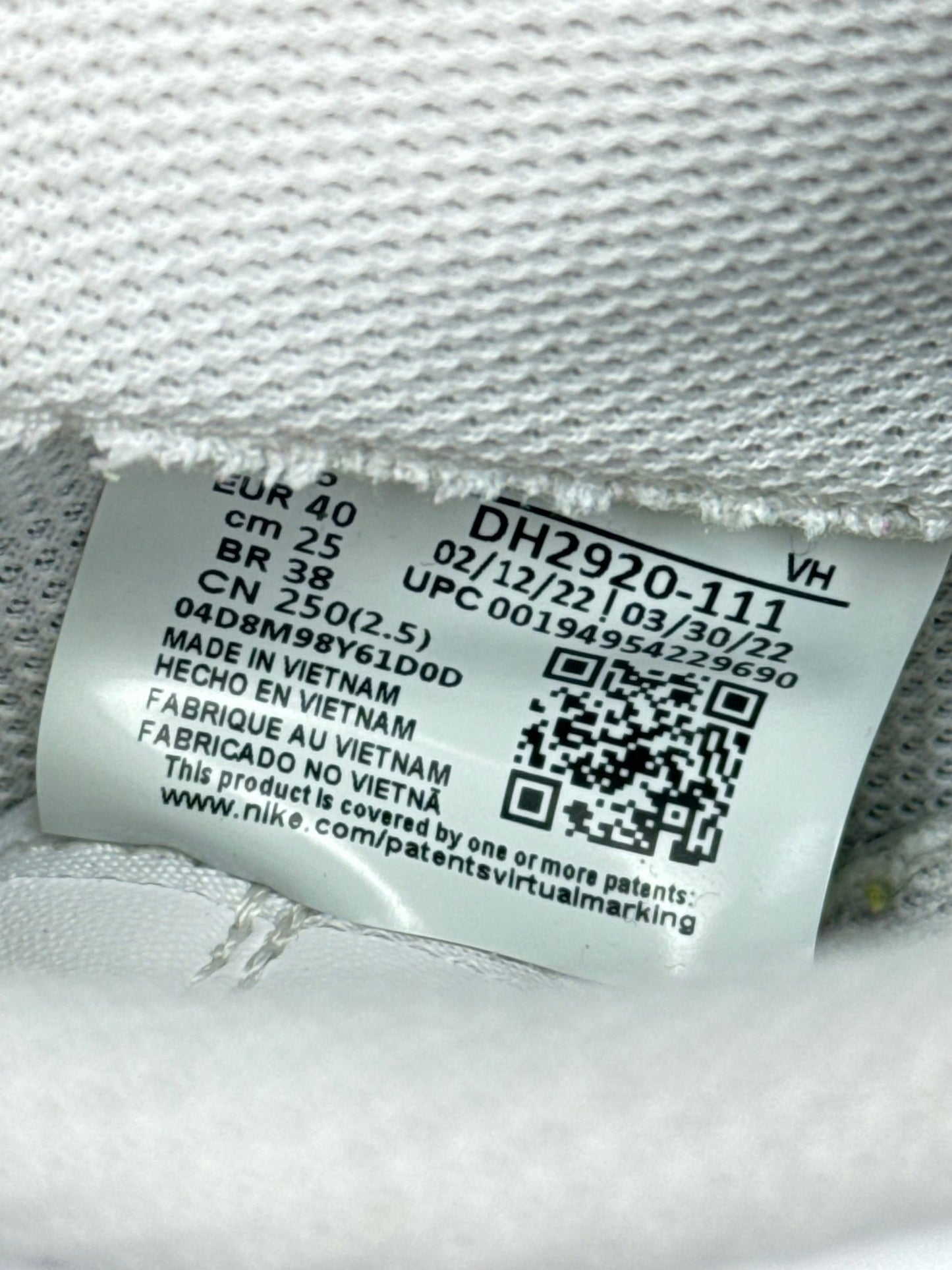 Nike Air Force 1 Low (40)