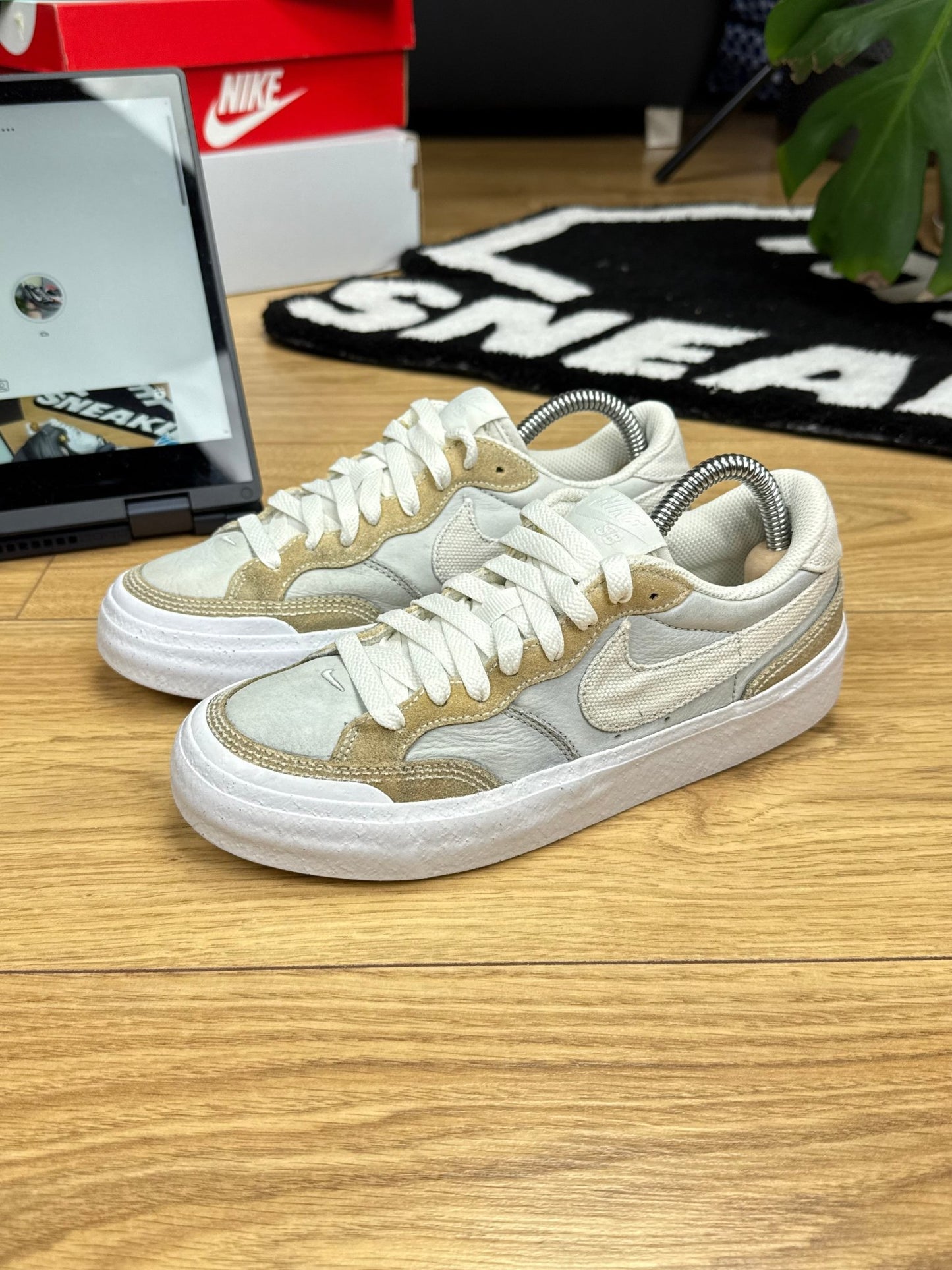 Nike SB Pogo Premium (37.5)