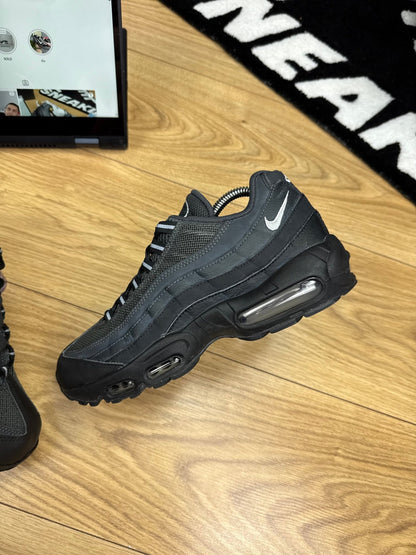 Nike Air Max 95 (41)