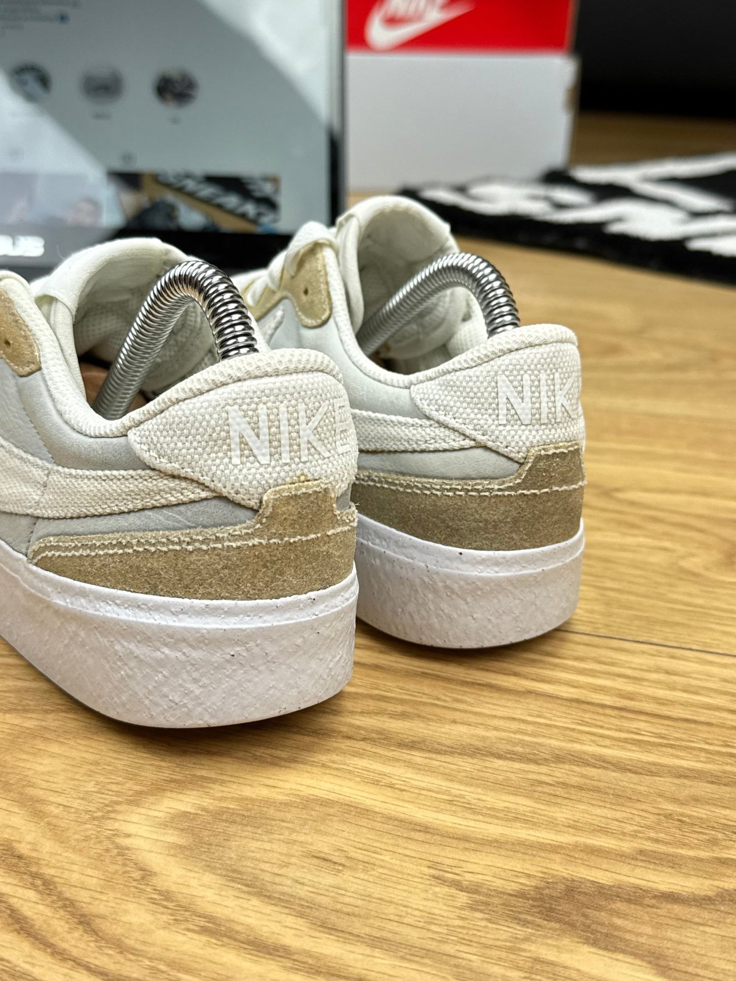 Nike SB Pogo Premium (37.5)